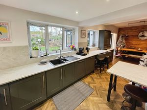 Kitchen- click for photo gallery